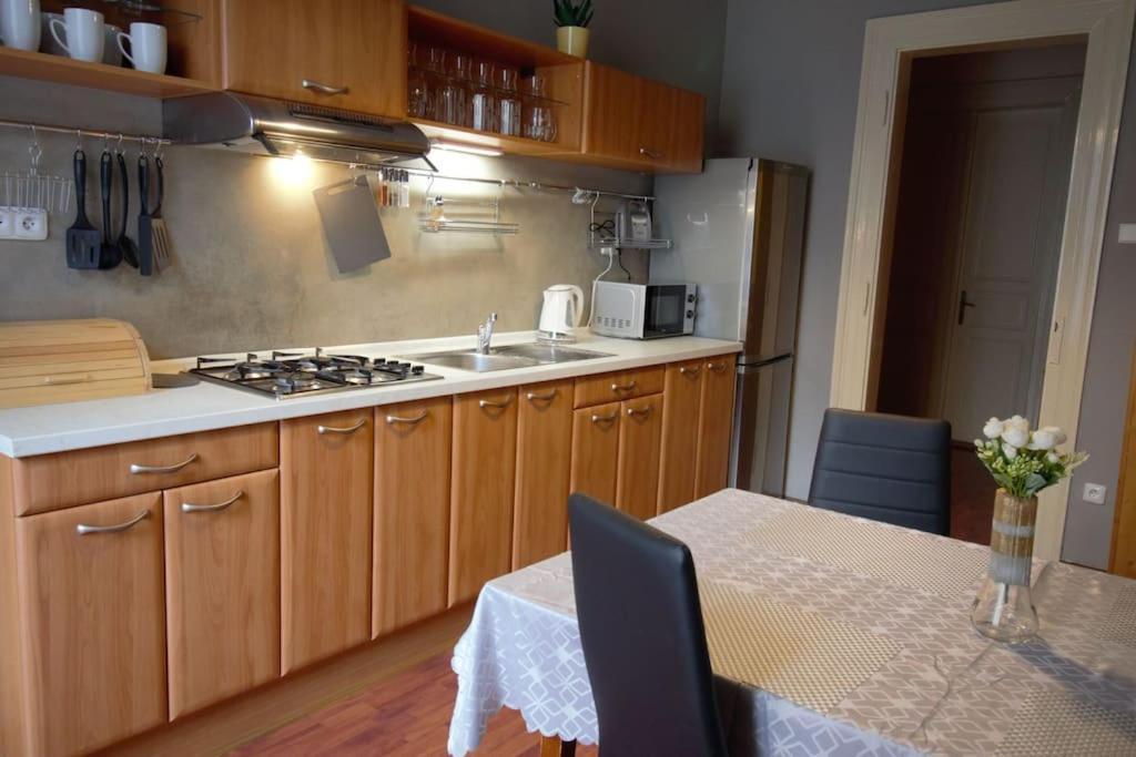 Comfort 2Bedrooms Quite Place!-Vinohrady Praga Exterior foto