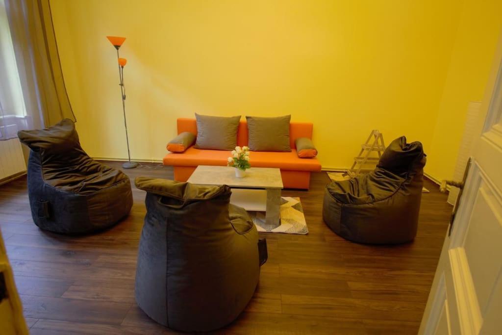 Comfort 2Bedrooms Quite Place!-Vinohrady Praga Exterior foto